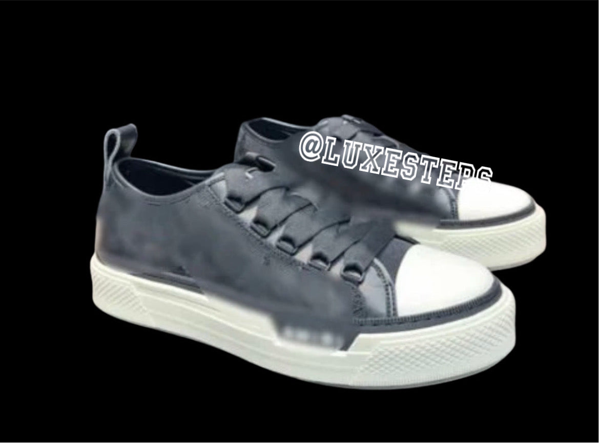 BLACK / BLACK STRS AMRI