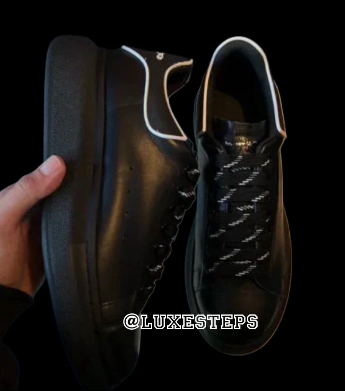 BLACK / WHITE - A MQN