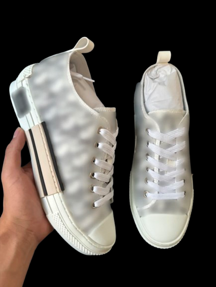 WHITE B23